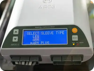Compression device display showing sleeve type options.